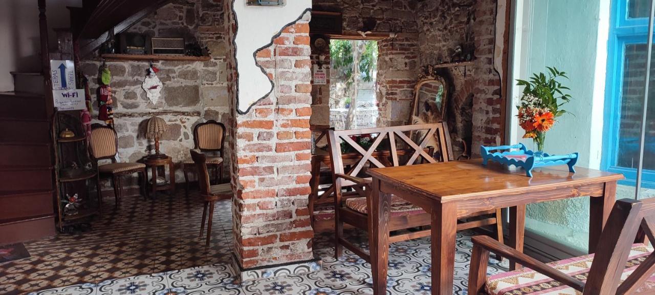 Pergamon Pension Bergama Eksteriør bilde